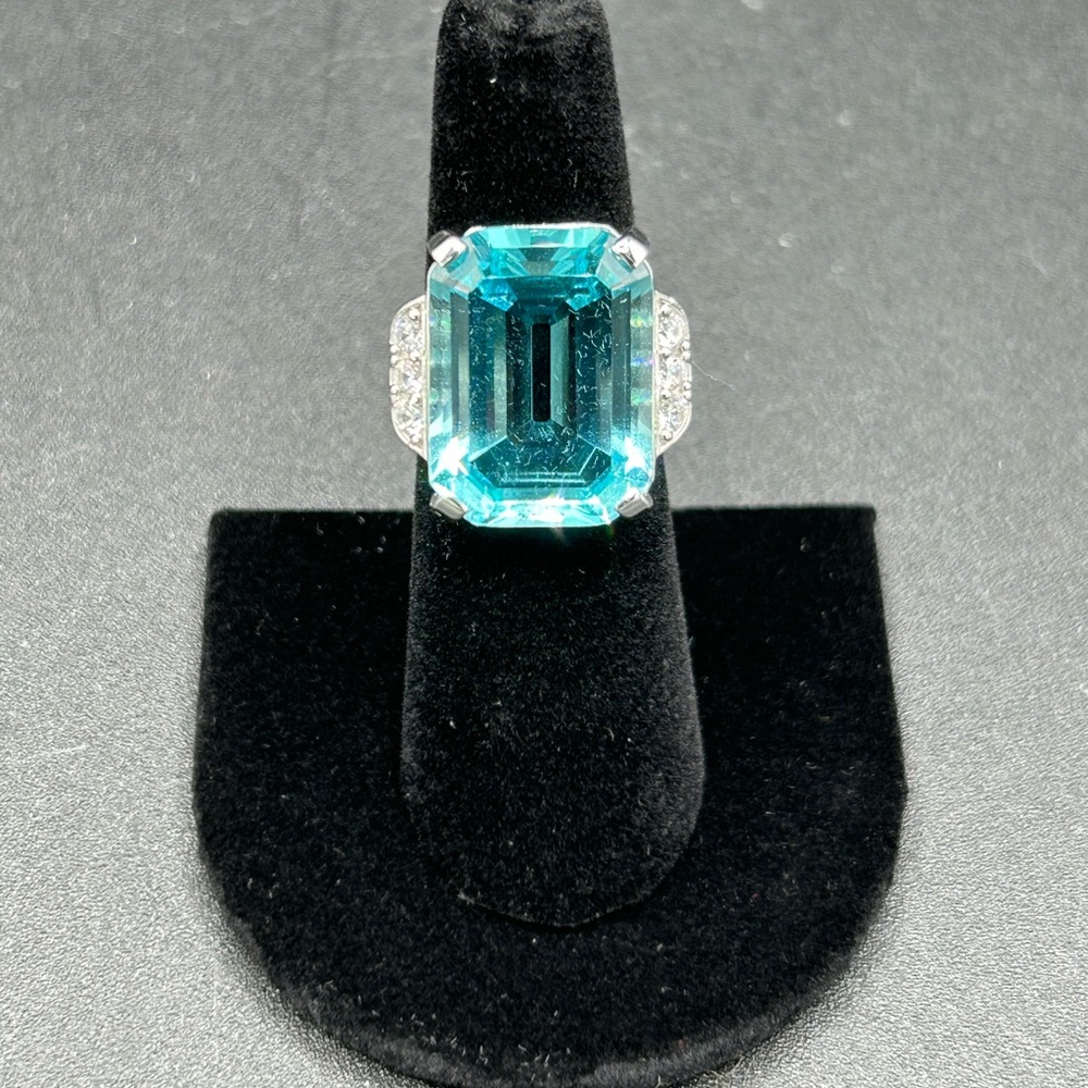 Blue Topaz Diamonique ring in excellent condition size 6 sterling silver